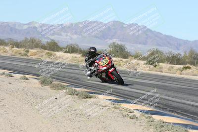 media/Dec-04-2025-Racers Edge (Thu) [[5ebc9f124d]]/3-B Group/3-Session 2 (Turn 7 Inside)/